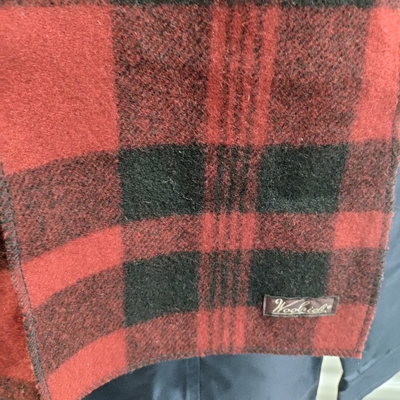 Woolrich | Buffalo Plaid Scarf Red and Black - Picture 5 of 8
